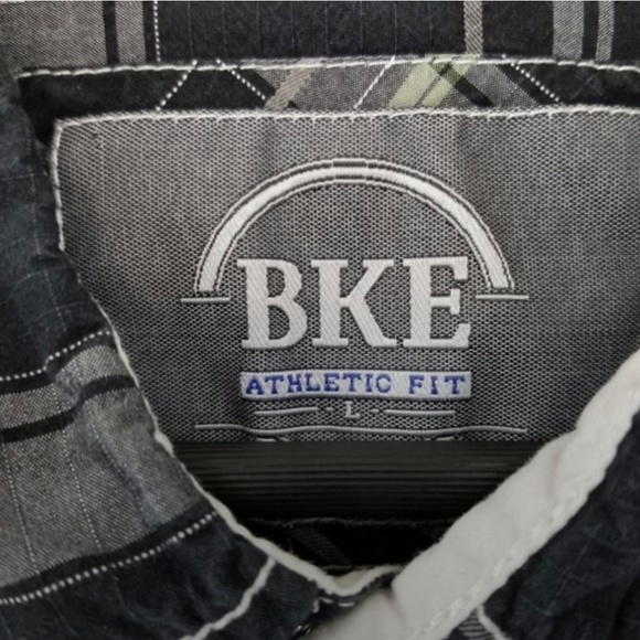 BKE Buckle Plaid Pearl Snap Button UP - Picture 5 of 5